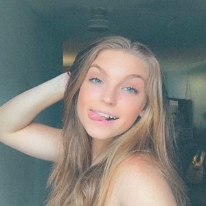 Meet your Posher, Ari